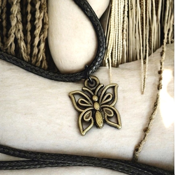 5 For $25💫Small Sweet Bronzed Butterfly Pendant Necklace - Picture 1 of 5